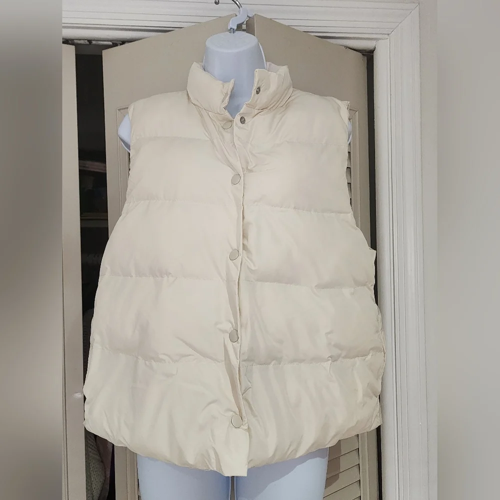 johnnie-O Lina Puffer Vest In Birch NWT M - Picture 3 of 7